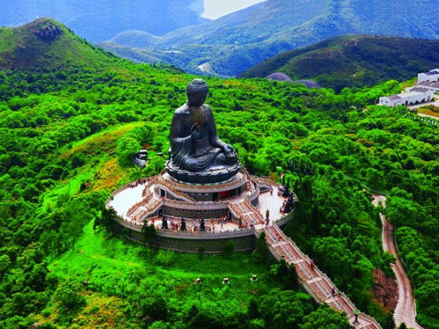 Tiantan-Buddha-on-Lantau-Island